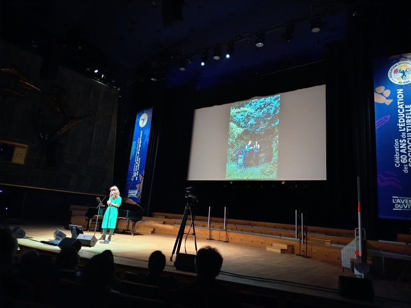 Photo de la sc&egrave;ne de l'&eacute;v&eacute;nement.